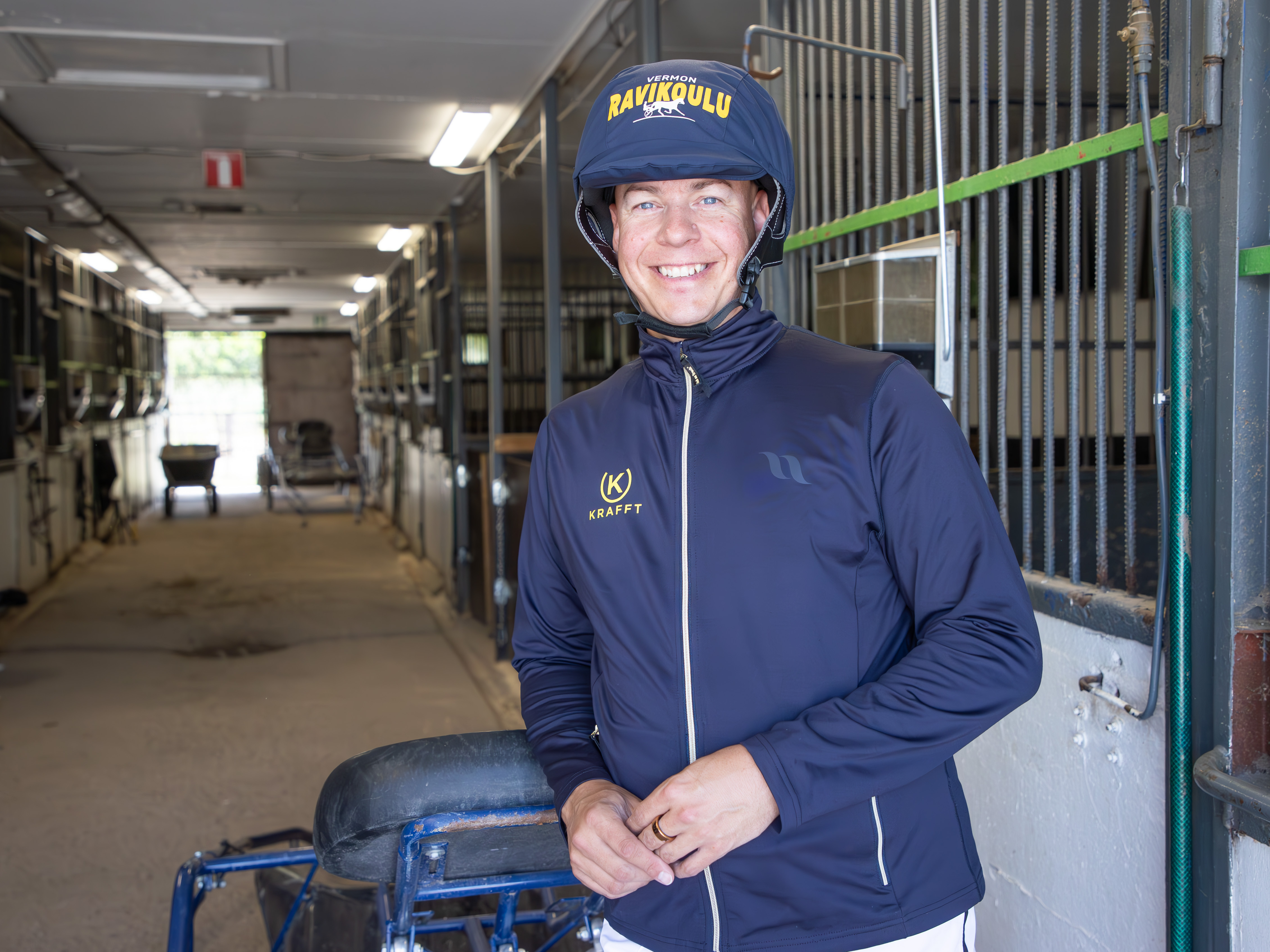 Teemu Ahtee kiittää ravihevosten olevan heti alkuun erittäin hyväkäytöksisiä.