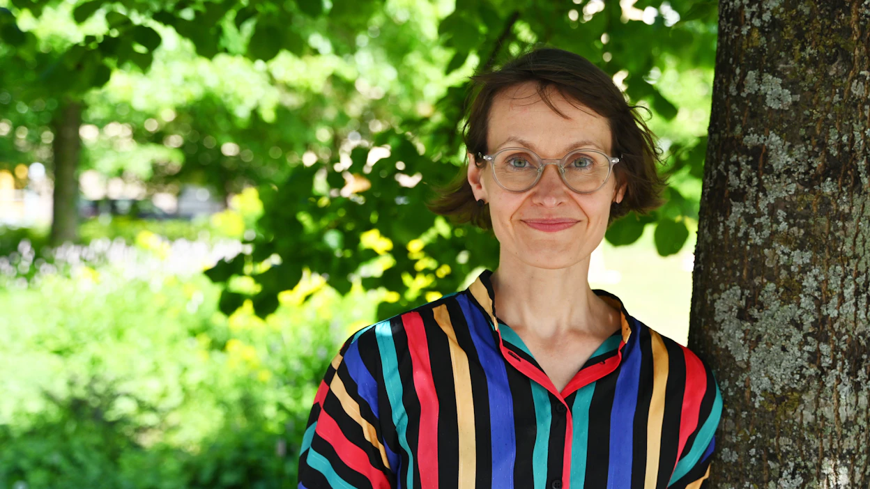 Marjo Maidell tutkii, pystytäänkö metsänomistajia kannustamaan ilmastotekoihin havainnollistamalla niiden taloudellisia vaikutuksia.