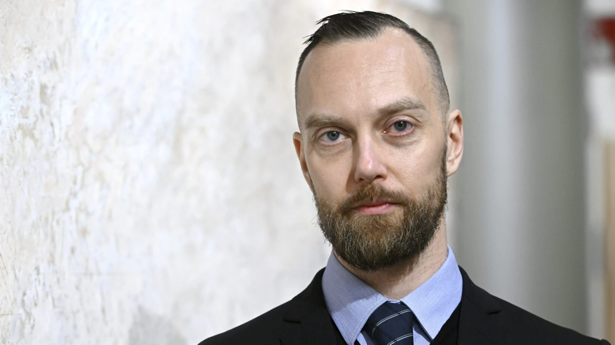 Tutkija Ilmari Käihkö sanoo, että siltaiskut heikentävät huoltoyhteyksiä ja siten venäläisjoukkojen kykyä taistella. LEHTIKUVA / Heikki Saukkomaa.