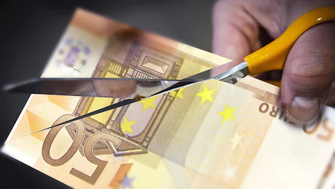  VM muun muassa leikkaisi kotihoidontukea ja korottaisi varhaiskasvatuksen enimmäismaksuja, alentaisi tulorajoja ja lieventäisi sisaralennuksia.