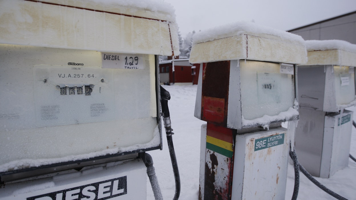 Vuonna 2010 diesel maksoi 1,29 euroa litralta kyläkaupassa.
