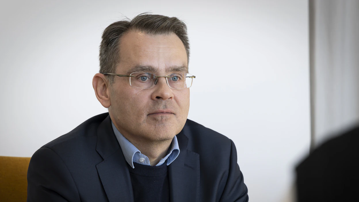 ”Puu on aina oikean hintaista siinä markkinahetkessä, kun kauppa syntyy”, Pietarinen kommentoi kysymystä puun hinnasta.