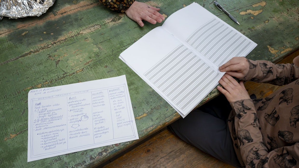 Lapsen henkinen hyvinvointi on Suomen Kotikouluyhdistyksen kyselyn mukaan suurin syy kotiopetuksen valitsemiseen.