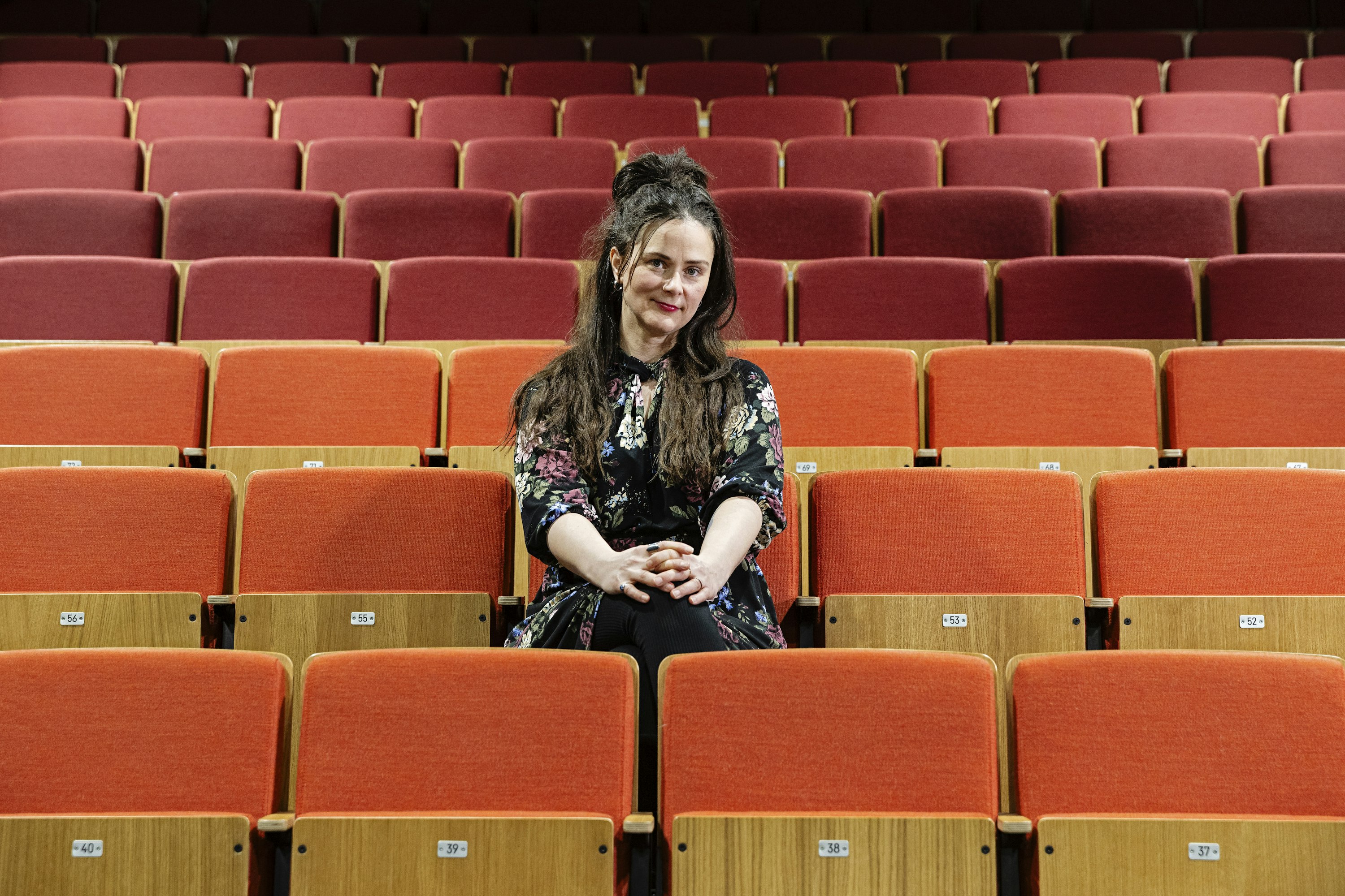 Leipänsä näyttelemisestä ansaitseva Niskanen tykkää tehdä taidetta eri muodoissa, mutta kirjoittaminen on hänelle se rakkain.