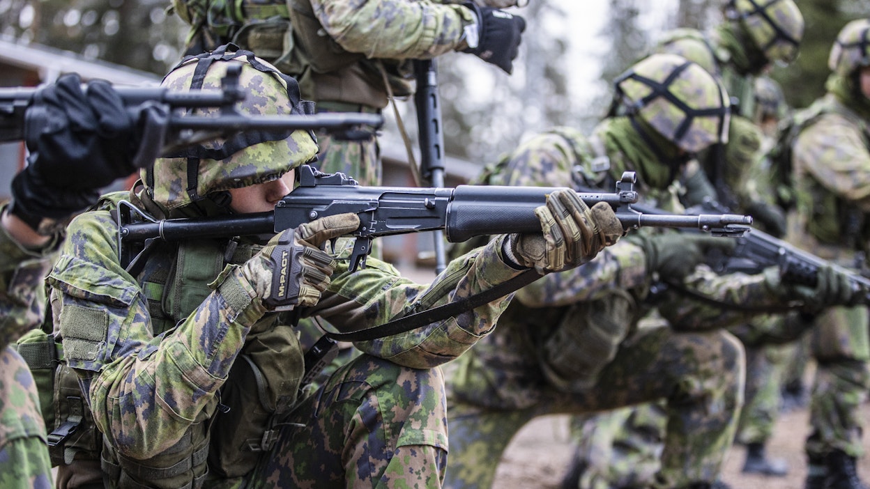 Arkistokuva varusmieskoulutuksesta Suomesta.