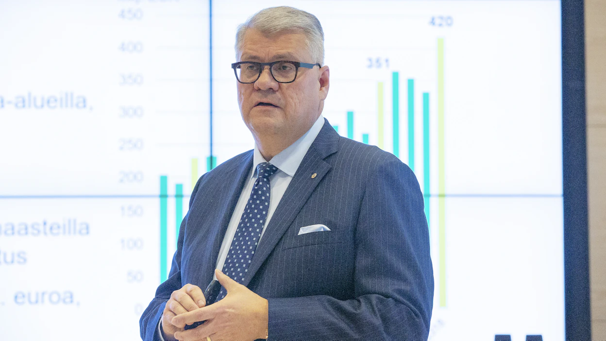 UPM:n toimitusjohtaja Jussi Pesonen oli metsäfirmojen johtajista vuoden 2021 kovapalkkaisin.