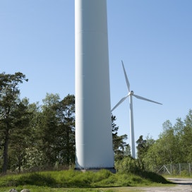 Metsäalan vuokraaminen tuulivoimalalle voi olla maanomistajalle hyväkin ratkaisu, mielipidekirjoittaja pohtii.