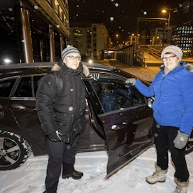Janne Posio ja Sari Lajunen matkustavat mielellään autojunalla Tamperelta Rovaniemelle.