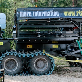 Risutec Oy on viime vuosina panostanut myös jatkuvatoimisten istutuskoneiden kehittämiseen.