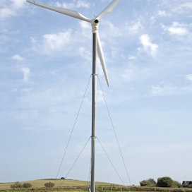 Viking VS -tuuliturbiinin korkeus maasta on 24,5 metriä. Pienten tuulivoimaloiden koko on monissa maissa säädeltyä, Tanskassa raja on 25 kW. Tuuliturbiinin runko on tuettu vaijereilla. Turbiiniosa kääntyy tuulen mukaan ja lukitaan paikalleen sähkötoimisella jarrulla.