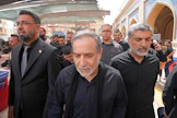 Iranin ulkoministeri Abbas Araghchi (keskellä) kutsuu Trumpin ilmoitusta taloudellisesta sodasta harhautukseksi. Arkistokuva. AFP/LEHTIKUVA. 