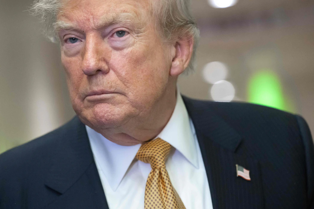 Yhdysvaltain presidentin Donald Trumpin mukaan Yhdysvallat vartioisi salmea, mutta maalle pitäisi maksaa siitä. AFP/LEHTIKUVA.