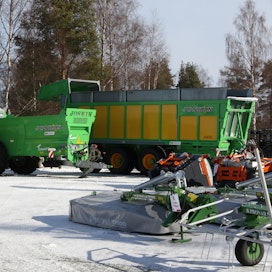 Haka Center aloitti kahden muun jälleenmyyjän kanssa Joskin-koneiden maahantuonnin 2023.