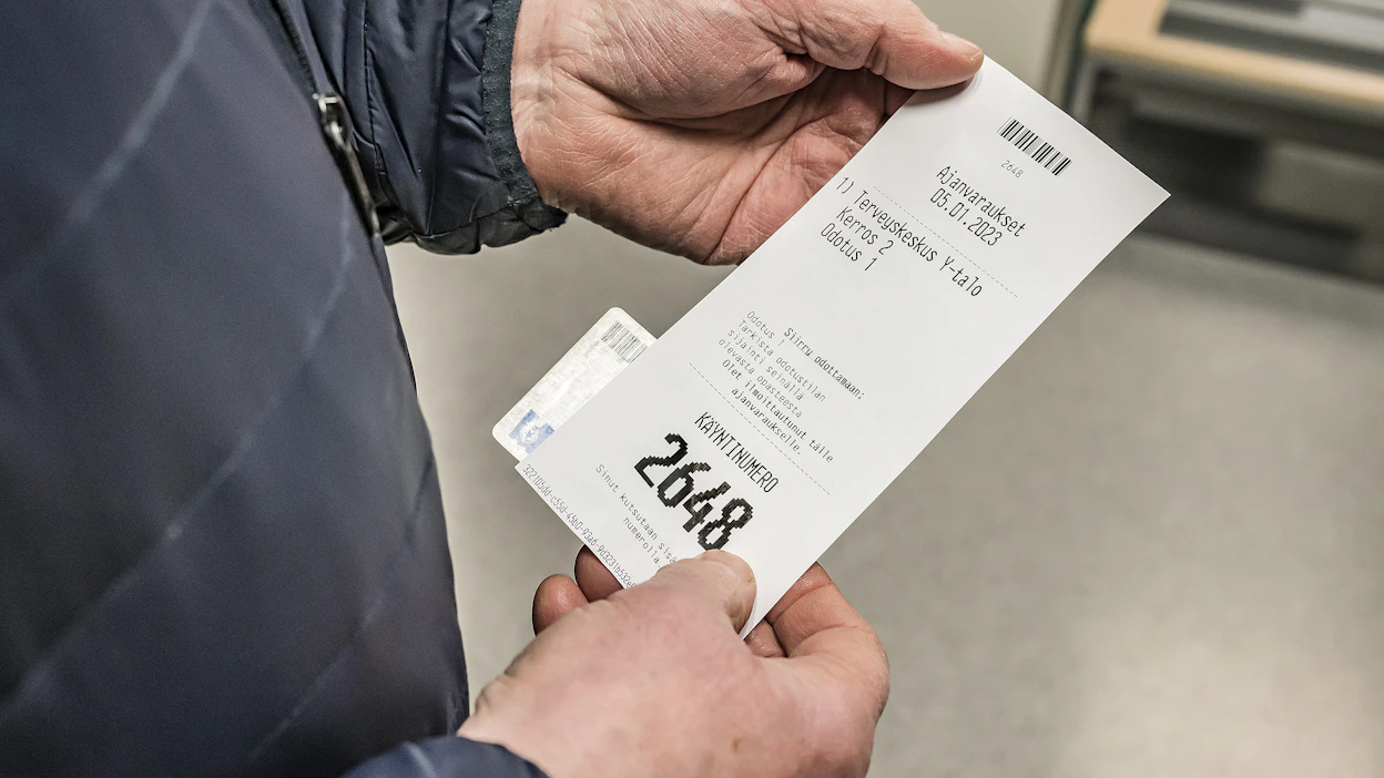 Jos päivystyksessä palveluketju ei toimi, niin se ei ole vanhusten vika, korostaa Niina Kaukonen Etelä-Savon hyvinvointialueelta. Kuvituskuva.