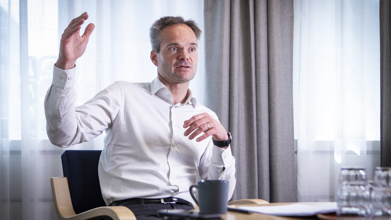 Ympäristö- ja ilmastoministeri Kai Mykkäsen (kok) mukaan EU:n alakohtaisia tavoitteita olennaisempi ilmastotavoite on Suomen hiilinegatiivisuus vuoteen 2035 mennessä. Siinä teollisuuden merkitys on ratkaiseva.