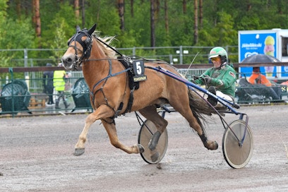 Tähän asti Ari Moilanen on ajanut Kojolan Costin useimmat startit. Seinäjoella vuoron saa Tuukka Varis.
