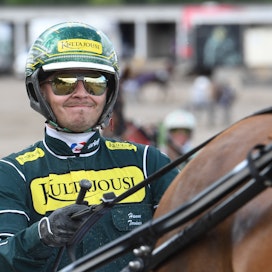 Hannu Torvinen johtaa ajajaliigaa, vaikka operoi nykyään usein Ruotsissakin, kuten tällä loppuviikolla.