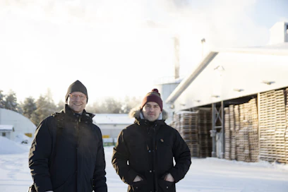 Biokaasulaitos nousee Pohjolan Perunan tehdasrakennuksen ja lämpö- ja höyrylaitoksen välittömään läheisyyteen.