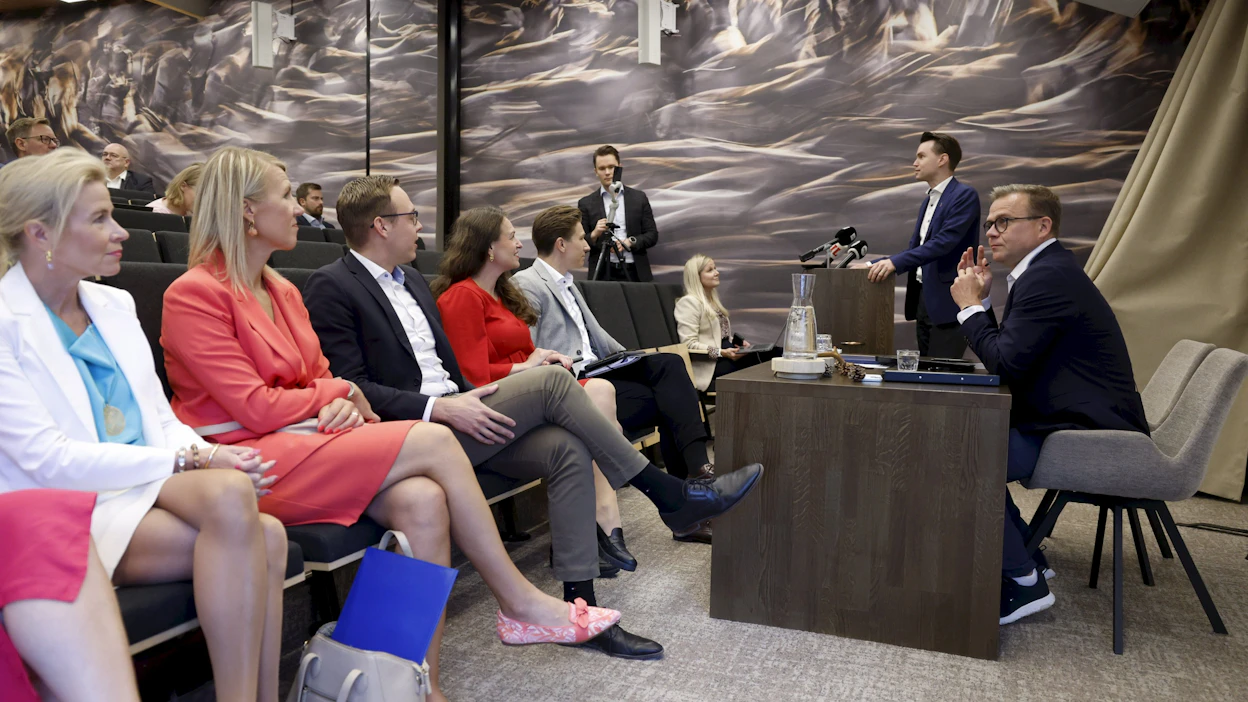 Pääministeri Petteri Orpo kommentoi Suomen taloustilannetta kokoomuksen ministeriryhmän kesäkokouksessa.