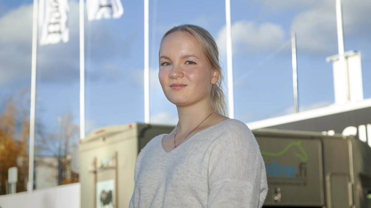 Anni Hjerpe keskittyy täysillä kilparatsastukseen vielä ainakin vuoden verran. Valmentautuminen Hollannissa ja kilpaileminen Keski-Euroopassa on auttanut nostamaan omaa tasoa.