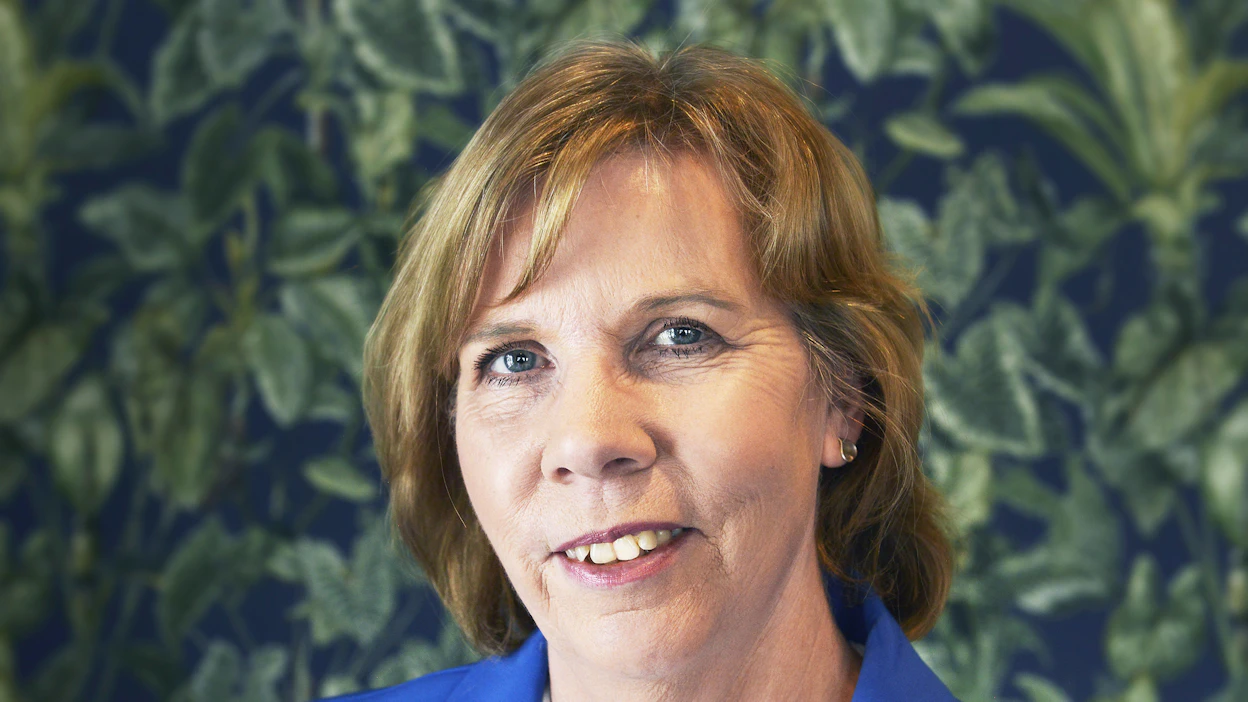 Anna-Maja Henriksson kertoo videolla, mistä RKP ei ole valmis leikkaamaan valtion menoja.