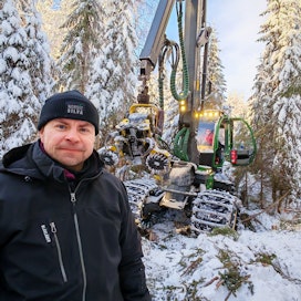 “Jatkuvaa kasvatusta kokeillaan vääriin kohteisiin usein ideologisista syistä, vaikka kasvatuksen onnistumisessa kyse on puhtaasti biologiasta”, Sami Oinas sanoo.