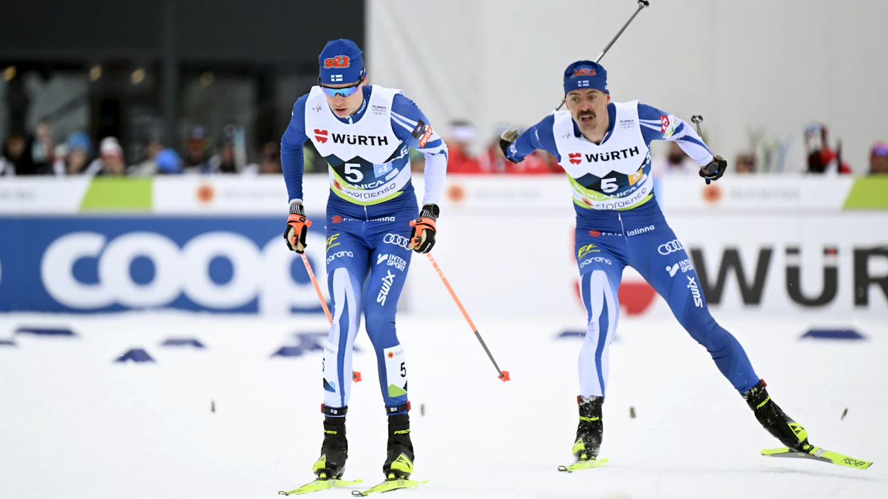 Hopeajoukkueesta Perttu Hyvärinen ja Niko Anttola voittivat ensimmäisen mitalinsa aikuisten arvokisoissa. LEHTIKUVA / VESA MOILANEN.