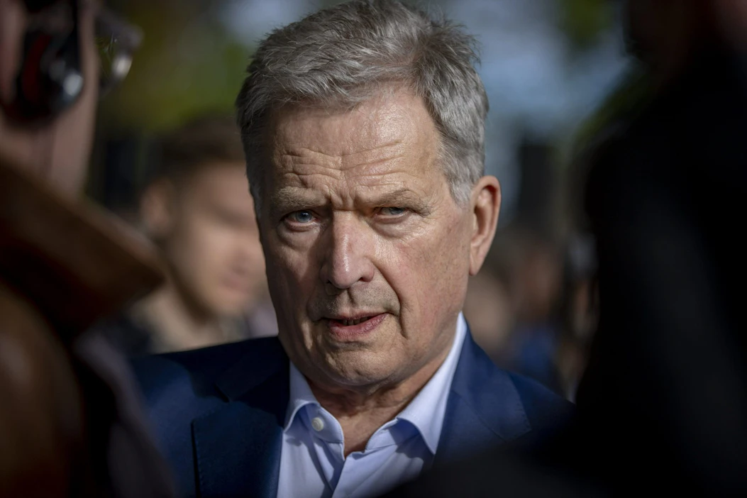 Suomen valtuuskuntaa Madridin Nato-huippukokouksessa johtaa presidentti Sauli Niinistö. LEHTIKUVA / RONI LEHTI.