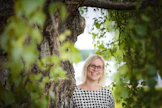 Salla Selonen tutkii muovien vaikutusta maaperään.