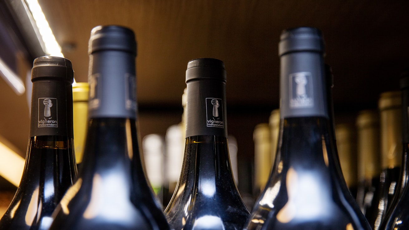 Päivittäistavarakaupan Kari Luoto vapauttaisi vain alle 15-prosenttiset alkoholijuomat, kuten viinit. 