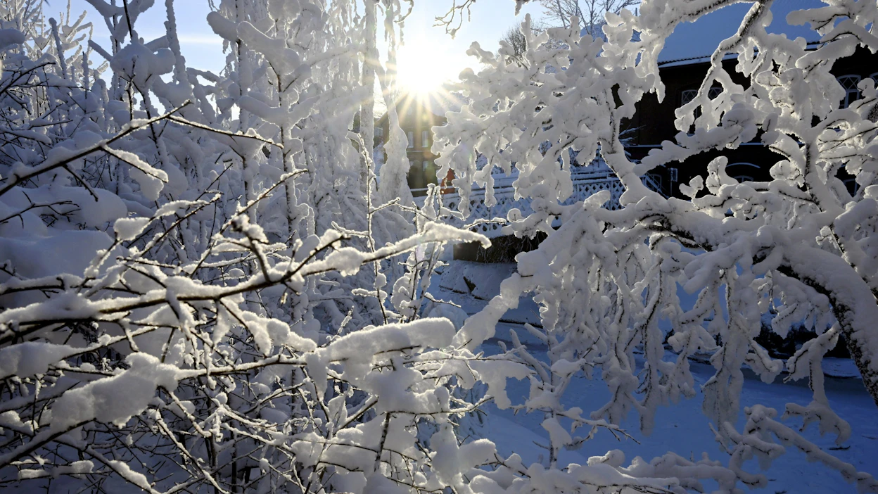Ilmatieteen laitoksen varoituskartalla on sunnuntaina varoitus kovasta pakkasesta koko maassa lukuun ottamalla Lappia ja Ahvenanmaata. LEHTIKUVA / Markku Ulander.
