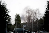 Ilmavoimien mukaan kone syöksyi maahan Rovaniemen lentokenttäalueella. Lentokentän suunnalla näkyi savua keskiviikkona aamupäivällä. LEHTIKUVA / Jouni Porsanger . 