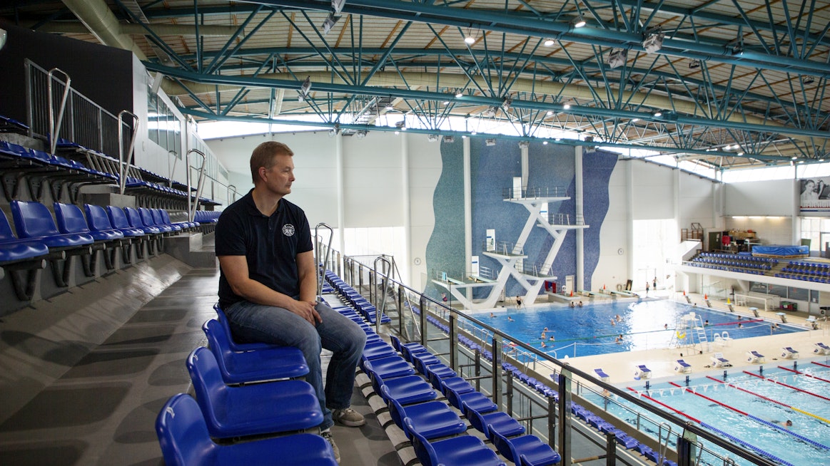 Tero Savolainen on toiminut 13 vuoden ajan uimaopetuksen koulutussuunnittelijana Suomen Uimaopetus- ja Hengenpelastusliitossa. Tällä hetkellä työn alla on uusi uimataitoselvitys kuudesluokkalaisille.