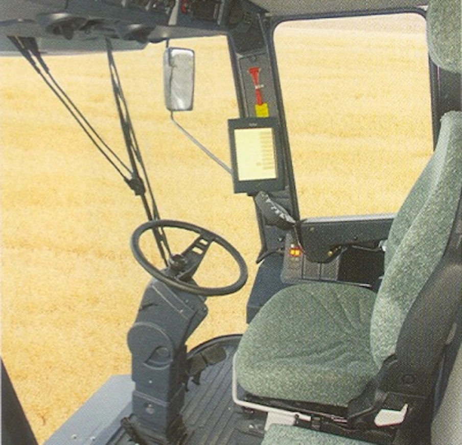05Fendt8300ohjaamo