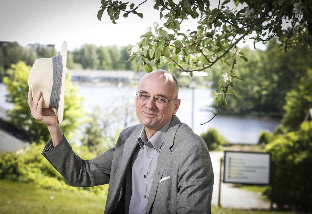 Mikkelin kaupunginjohtaja Timo Halonen kuvailee Mikkeliä hybridikaupungiksi, jossa urbaani kaupunkiydin ja elävä maaseutu kohtaavat.