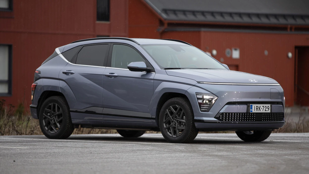 Vuoden Autoksi valittu Hyundai Kona on saatavilla sekä hybridinä että täyssähköisenä mallina.