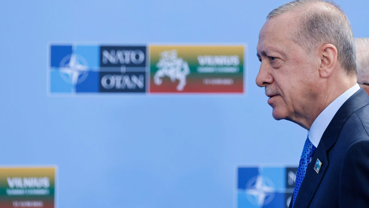 Presidentti Erdogan lupasi Vilnan Nato-huippukokouksen yhteydessä heinäkuussa Turkin ratifioivan Ruotsin jäsenyyden "mahdollisimman nopeasti". LEHTIKUVA/AFP.