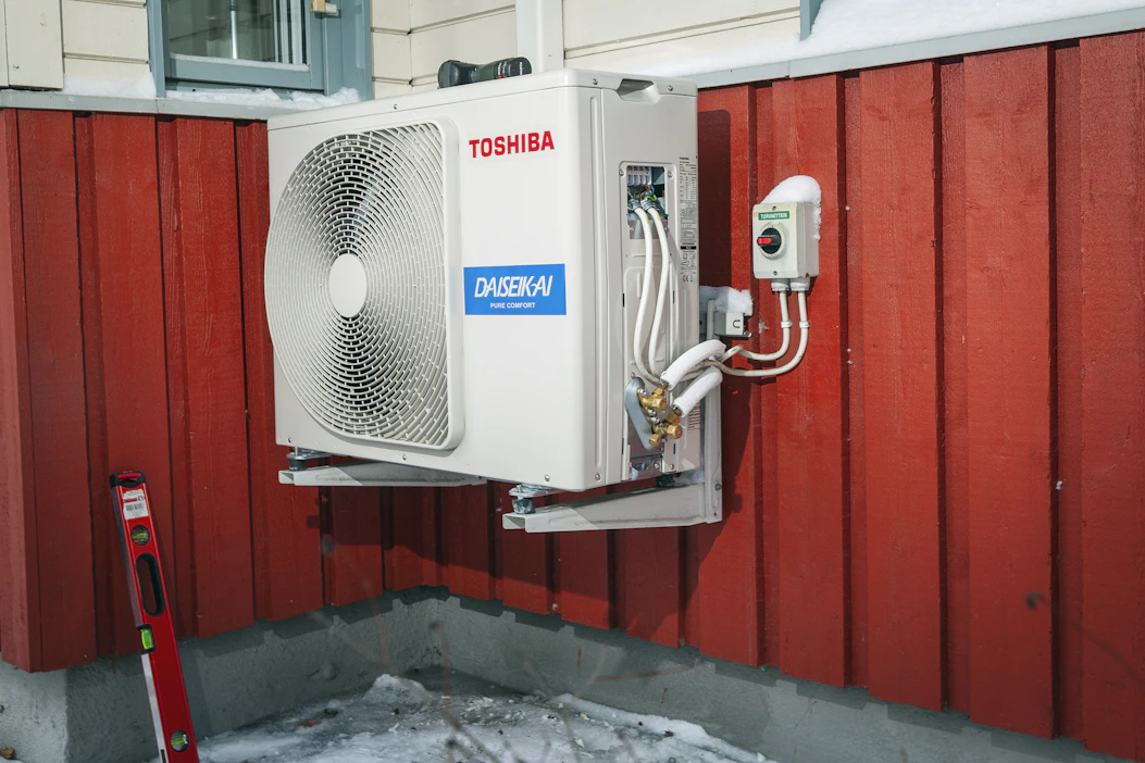 Ilmalämpöpumppujen myynti laski huippuvuoden jälkeen.