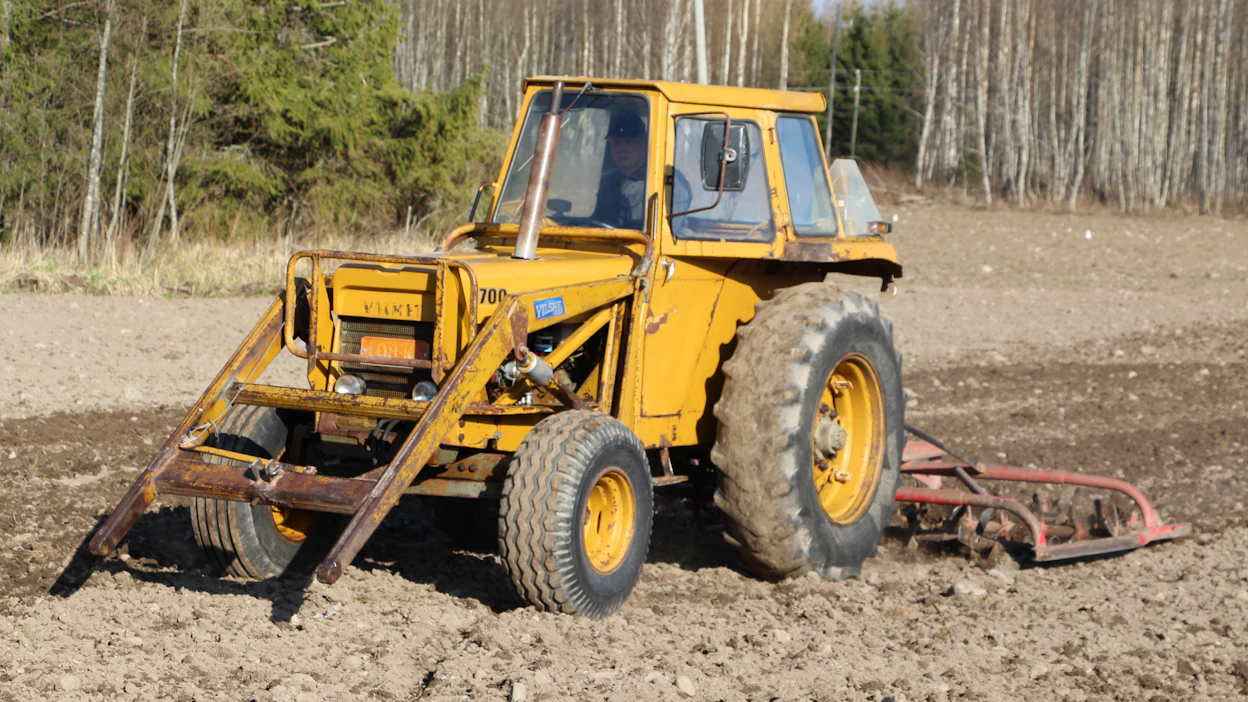 Valmet 700 -traktoria valmistettiin vuosina 1968‒69 Jyväskylässä ja vuosina 1969‒73 Suolahdessa.
