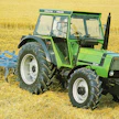 Deutz-Fahr kuuluu vanhimpiin merkkeihin, ensimmäinen saksalainen traktori, bensakäyttöinen Deutz Pfluglokkomotive, valmistui v. 1907. Merkki vaihtui Deutz-Fahriksi v. 1981, sadonkorjuukoneita ja aiemmin myös traktoreita tuottanut Fahr oli siirtynyt kokonaan Deutzin omistukseen 6 vuotta aiemmin. Vuonna 1995 Deutz-Fahrista tuli osa Same-konsernia.