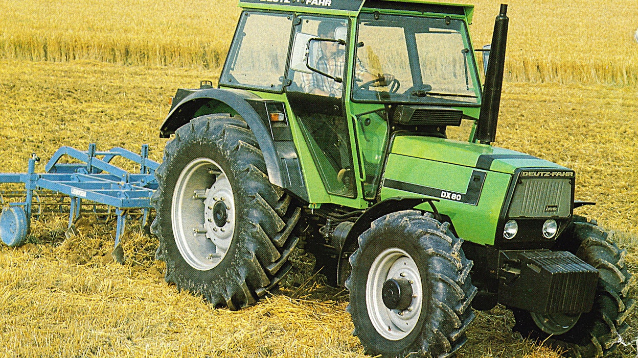 Deutz-Fahr kuuluu vanhimpiin merkkeihin, ensimmäinen saksalainen traktori, bensakäyttöinen Deutz Pfluglokkomotive, valmistui v. 1907. Merkki vaihtui Deutz-Fahriksi v. 1981, sadonkorjuukoneita ja aiemmin myös traktoreita tuottanut Fahr oli siirtynyt kokonaan Deutzin omistukseen 6 vuotta aiemmin. Vuonna 1995 Deutz-Fahrista tuli osa Same-konsernia.