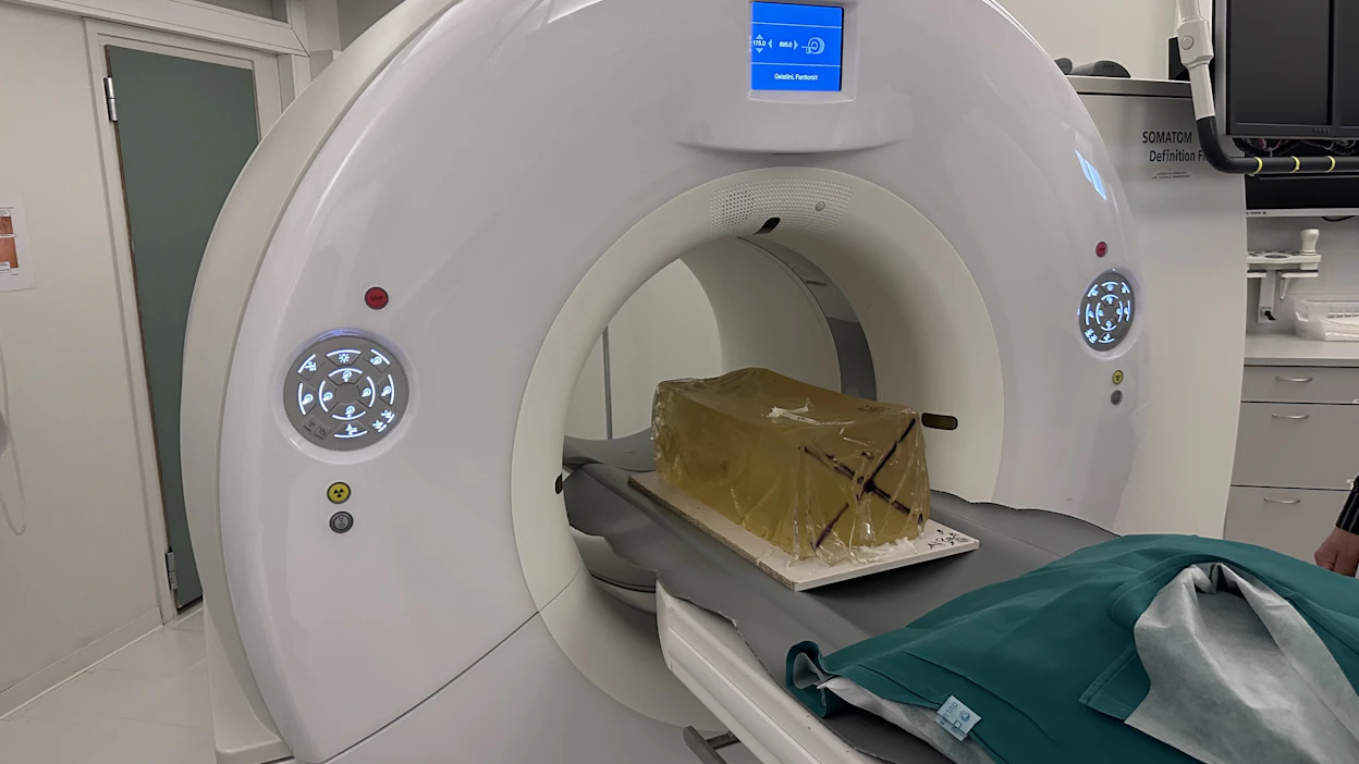 Gelatiiniharkot kuvattiin potilaskäyttöön suunnitellulla tietokonetomografialaitteella.