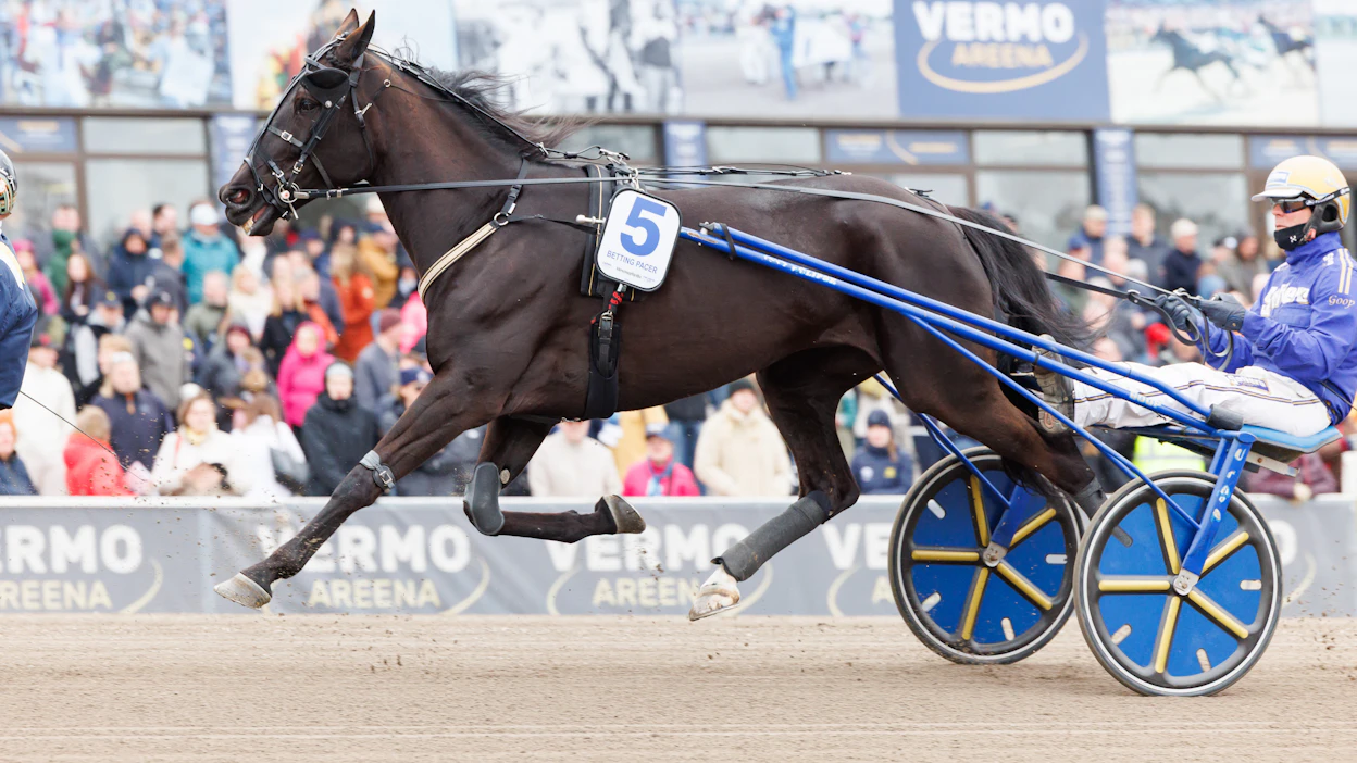 Björn Goopin valmentama Betting Pacer on ansainnut urallaan jo yli viisi miljoonaa kruunua. Ennätys on hieno 09,0a.