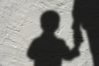 Jos heitämme hanskat tiskiin ja luovutamme taistelun hyvien puolella, niin silloin se peli vasta onkin menetetty.
