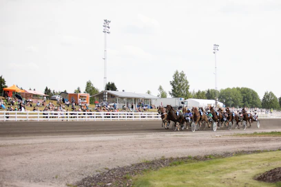 Lahden Jokimaa sijaistaa Vermoa vuoden viimeisten ravien areenana.
