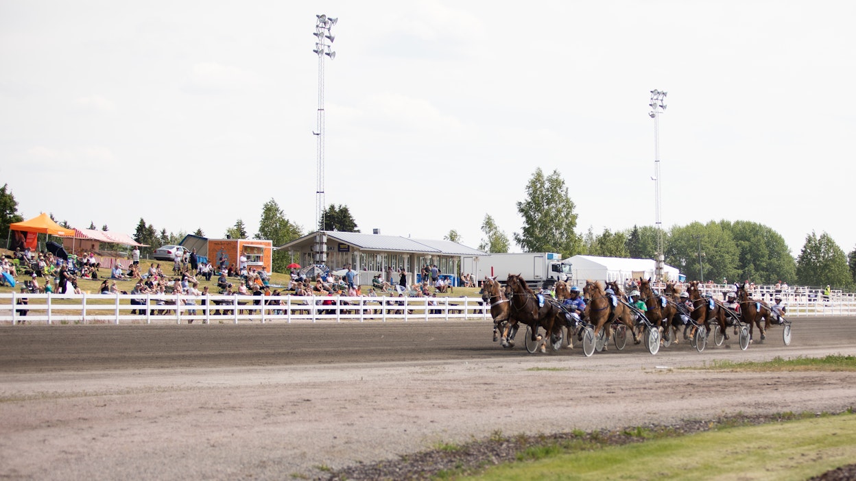 Lahden Jokimaa sijaistaa Vermoa vuoden viimeisten ravien areenana.