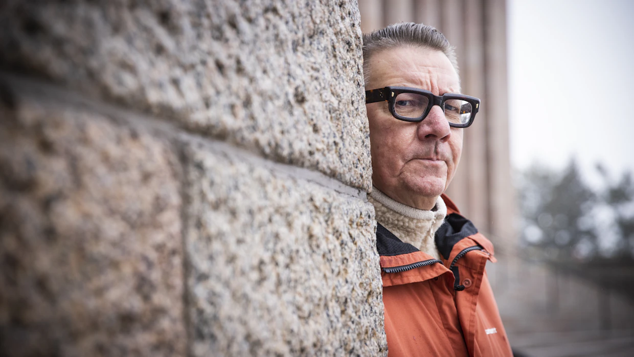Seppo Puustinen pitää joitakin komission esityksen osia suorastaan absurdeina.