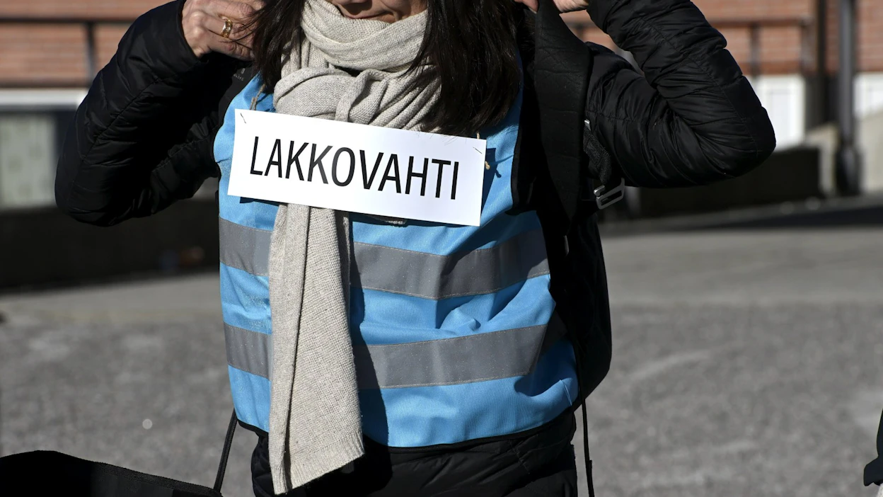 Suurimmassa osassa kymmenestä lakkokunnasta ei ole tehty rajauksia sen suhteen, kenelle hoitoa tarjotaan lakon aikana. LEHTIKUVA / Heikki Saukkomaa.