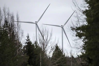 Kirjoittajien mielestä tuulivoima ja Itä-Suomen aluevalvonta ovat yhteensovitettavissa.