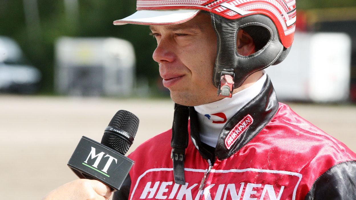 Santtu Raitala jatkaa voittotehtailuaan. 34-vuotias pihtiputaalainen on jo vuosia ollut Suomen johtava raviohjastaja.